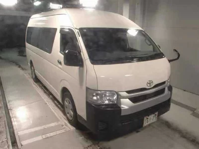 TOYOTA HIACE COMMUTER
