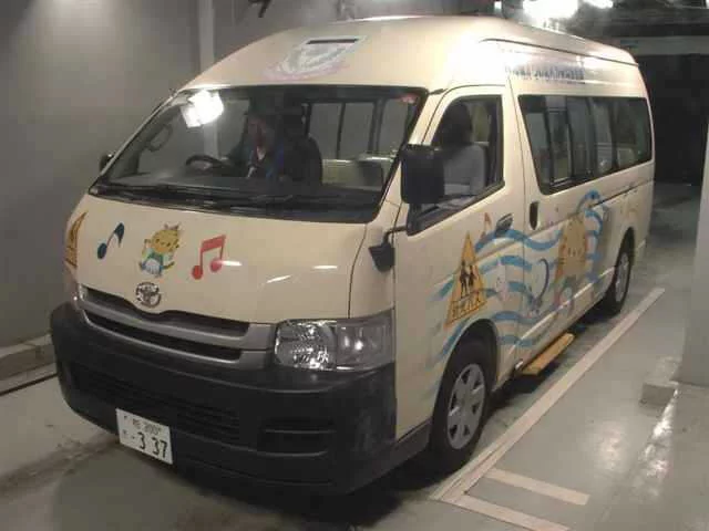 Toyota RegiusAce  с аукциона в Японии