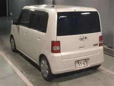 DAIHATSU MOVE CONTE