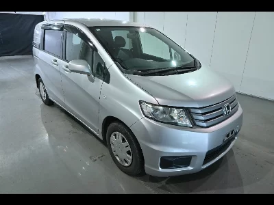 HONDA FREED SPIKE
