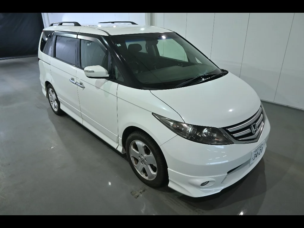 Honda Elysion  с аукциона в Японии