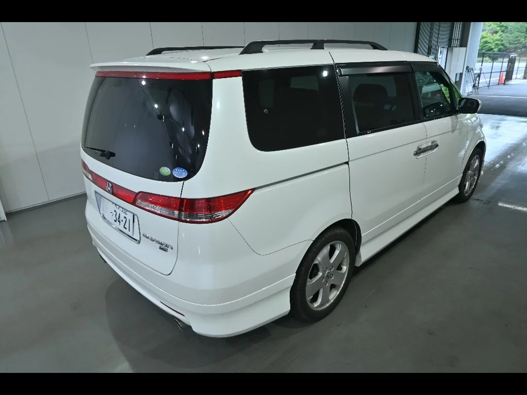 Honda Elysion  с аукциона в Японии