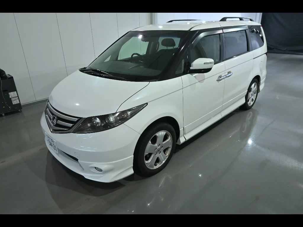 Honda Elysion  с аукциона в Японии