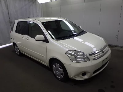 TOYOTA RAUM