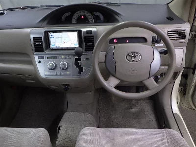 TOYOTA RAUM