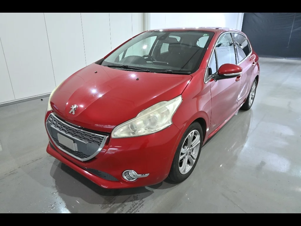 Peugeot 208  с аукциона в Японии