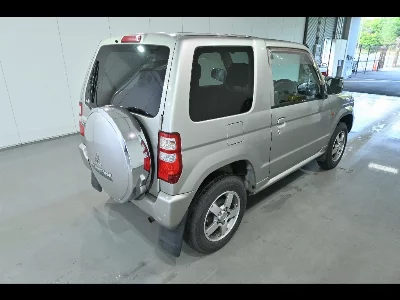 Mitsubishi Pajero Mini