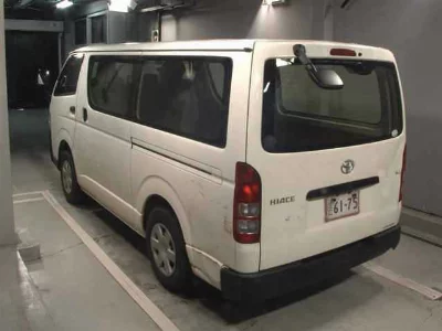 TOYOTA HIACE VAN