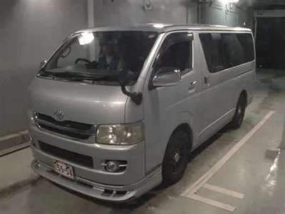 TOYOTA HIACE VAN