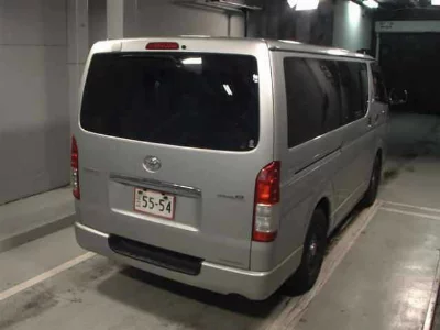 TOYOTA HIACE VAN