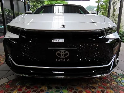 TOYOTA CROWN CROSSOVER