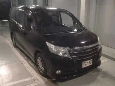 TOYOTA NOAH