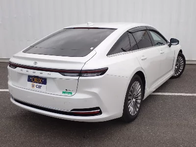 Toyota CROWN HYBRID