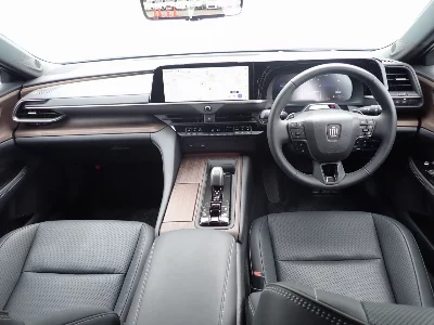 Toyota CROWN HYBRID