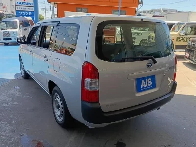 TOYOTA SUCCEED VAN