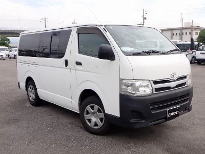 TOYOTA REGIUS VAN