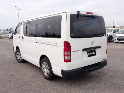 TOYOTA REGIUS VAN