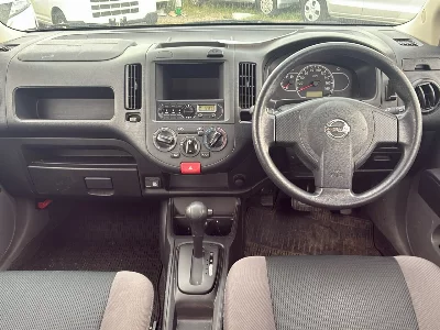 Nissan AD