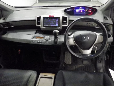 HONDA FREED SPIKE