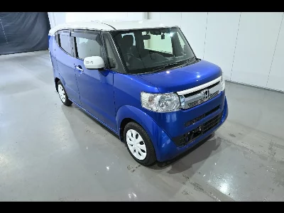 HONDA N-BOX SLASH