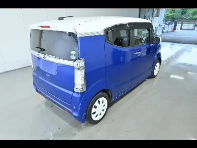 HONDA N-BOX SLASH