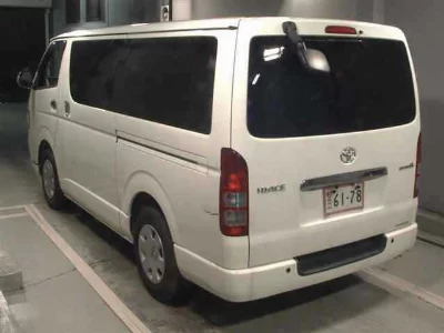 TOYOTA HIACE VAN