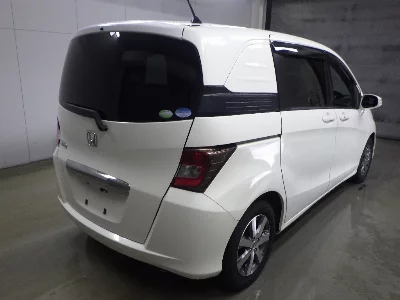 HONDA FREED SPIKE