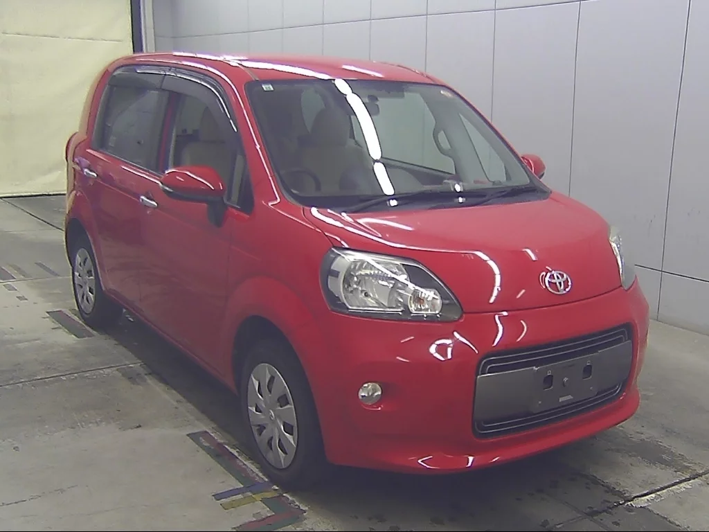 Toyota Porte  с аукциона в Японии