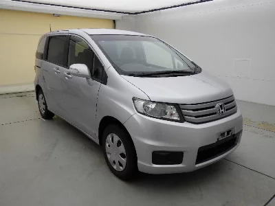HONDA FREED SPIKE