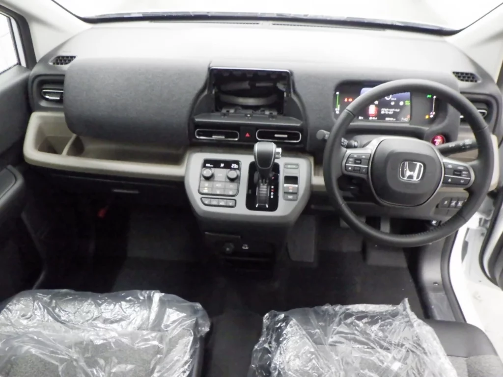 Honda Freed  с аукциона в Японии