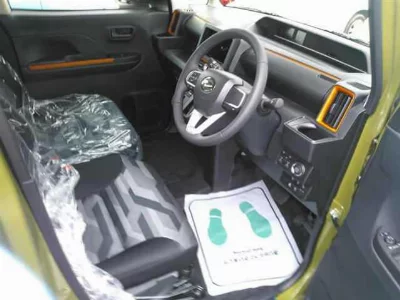 DAIHATSU TANTO FUN CROSS