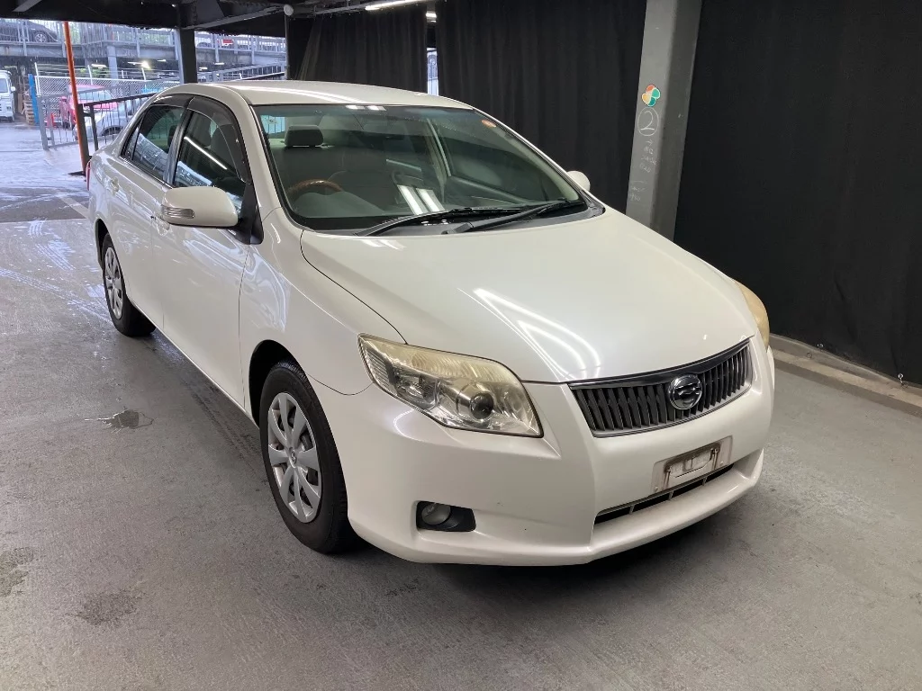 Toyota Corolla Axio  с аукциона в Японии