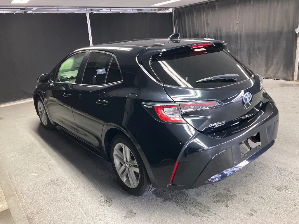 Toyota Corolla Hatchback  с аукциона в Японии