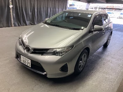 TOYOTA AURIS