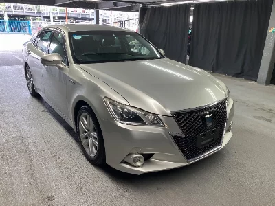 Toyota CROWN HYBRID