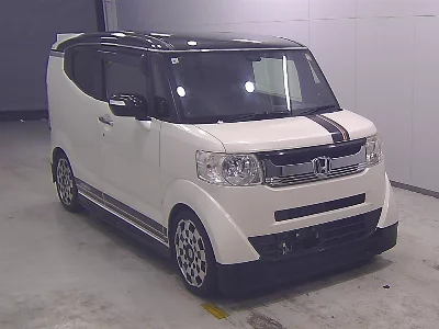 HONDA N-BOX SLASH