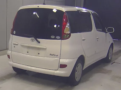 TOYOTA FUN CARGO