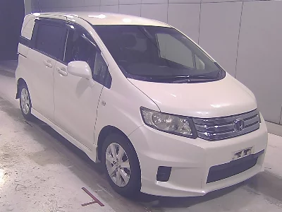 HONDA FREED SPIKE