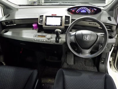 HONDA FREED SPIKE