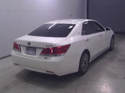 TOYOTA CROWN MAJESTA