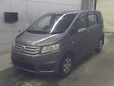 HONDA FREED SPIKE