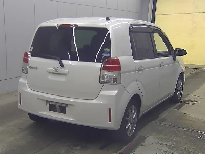 TOYOTA SPADE