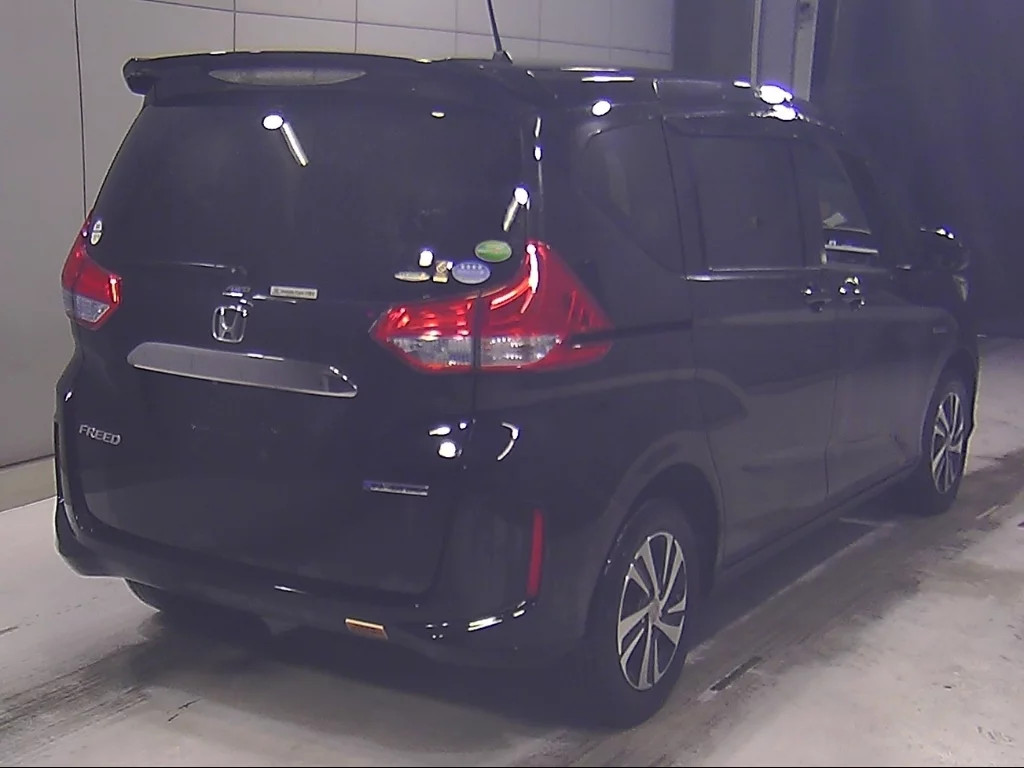 Honda Freed  с аукциона в Японии