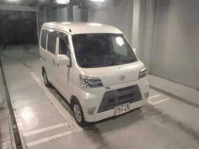 TOYOTA PIXIS VAN