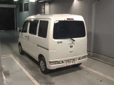 TOYOTA PIXIS VAN