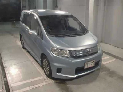 HONDA FREED SPIKE
