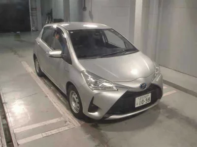 TOYOTA VITZ