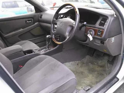 TOYOTA CRESTA