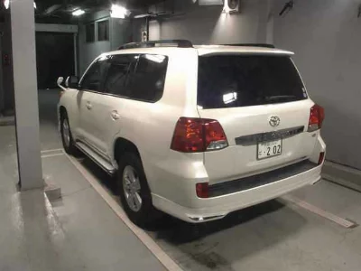 TOYOTA LAND CRUISER