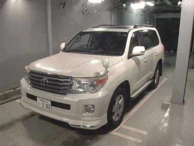 TOYOTA LAND CRUISER